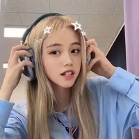 ธาเทียน่า ( นางเอก )