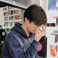 ม่อน(นายเอก)​😾💗