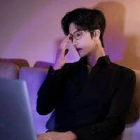 อี้เฉิง:พ่อนายเอก