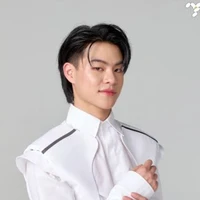 มาร์ค(พี่ชายนอ.)