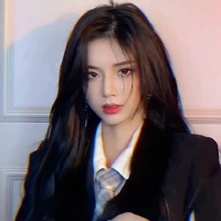 เมย์(นางเอก)