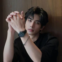 เบส เพื่อนธนินท์