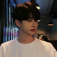 ยูลีอา(นายเอก)