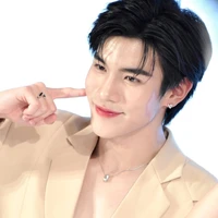 โฟร์ท(นายเอก)