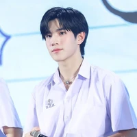 อาชิ(นายเอก)