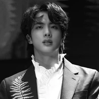 Jung Seok-jin(angel)(Eomma j-hope/v)