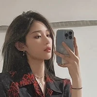 ยีนส์.[เลขาพระนาง]