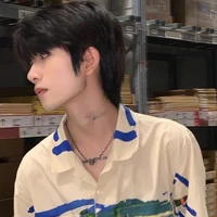 ทิวเตอร์:เพื่อนพระเอก