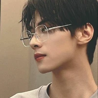 คิม/พระเอก2✨💫