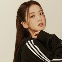 จีซู🙂(แม่คุณ)