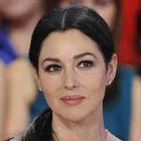Maya Grimaldi ( mãe dos Grimaldi)