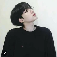 บูม(นายเอก)