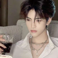 นานิ(นายเอก)