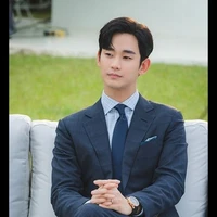 Kim so Hyun/27/ jisoo husband & tae bro