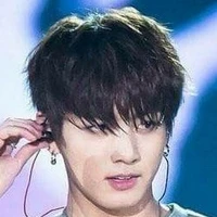 Jungkook hace 4 años