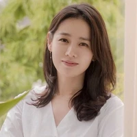 กรีน(แม่พระเอก)