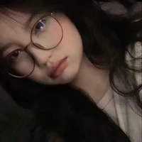 ไอริน😽(นางเอก ตอนใส่แว่นตา)