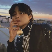 Kim Taehyung [Á]