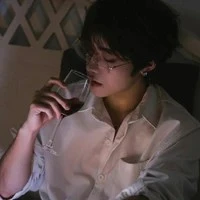 เจย์ [คู่แข่งพระเอก+แวมไพร์]​