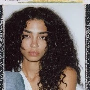 lola(amiga de mica)