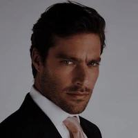 Lorenzo Valentino/Ml bff/Secretary