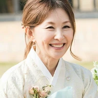 Ji-Yeon