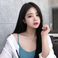 จี่น่า[พี่สาว+น.อ]