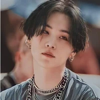 Kim Yoongi (suga)
