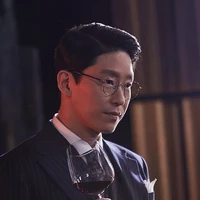 กร(พ่อนางเอก)