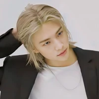 Hwang Hyunjin (Dominant Alpha)