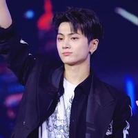 PARK JONGSEONG {JAY}