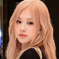 ยูอา(เพื่อนนายเอก)