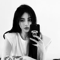 มิ้น (เพื่อนนายเอก+พี่เลี้ยง)