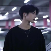 เพ้นท์(การ์ดคนสนิทนอ.)
