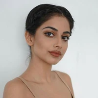 riddhima Mahajan (fl step sis)