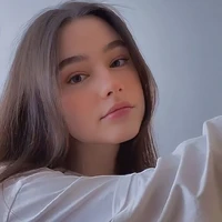 Kim cruz (amiga de Alexei)