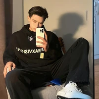 ชิน : การ์ดคนสนิทพระเพลิง