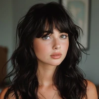 Emily / works in club