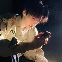 อีคิว(เพื่อนรวมห้อง