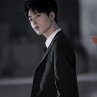 พีช💫( บอดี้การ์ดพ.อ)​