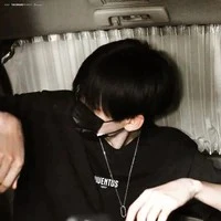 ไนน์-นายเอก-