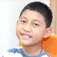 โอโซน(พระเอก)