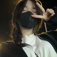 พลอย