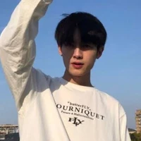 ใต้ฝุ่น รุ่นพี่