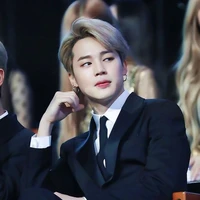 ชีต้าร์(เพื่อนนายเอก+เจ้าของร้านขนม)