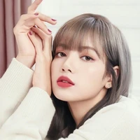 โรส(เพื่อนนายเอก+เลขาส่วนตัวพี่นายเอก)