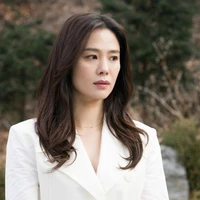 ลิลลี่(แม่ของเอ็มม่า)