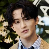 (MARK) LEE
