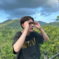 ขั้วฟ้า(พระเอก)