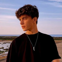 Luke De Luca (18 años)